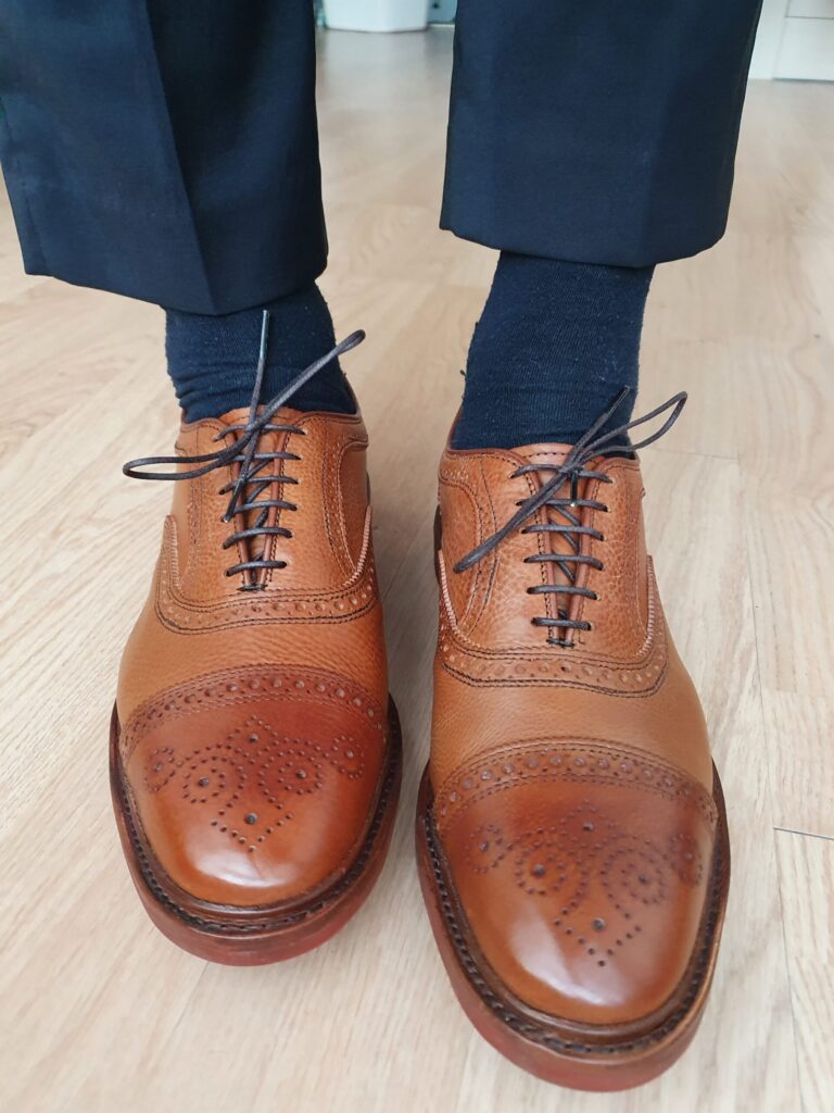 (Video) A new pair of Allen Edmonds Standmok. 30 minutes quick shine