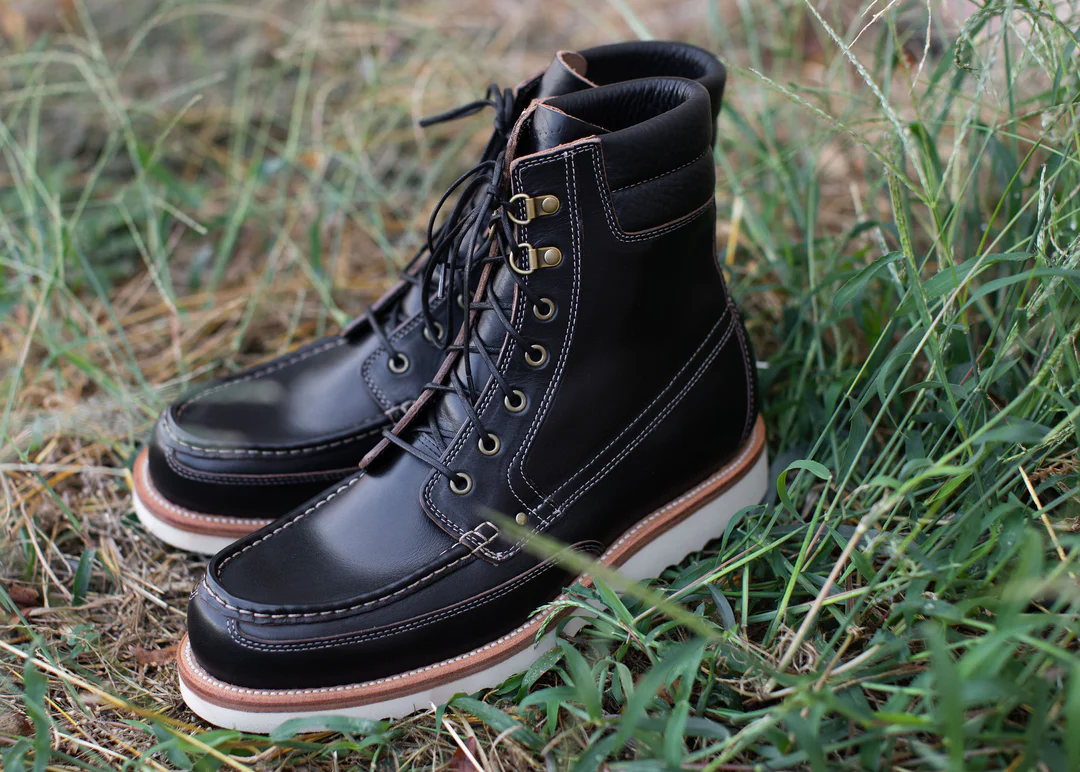 Grant Stone Black Chromexcel Field Boots - Kudu Sole